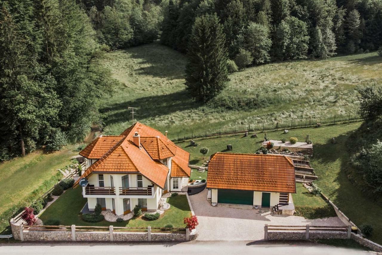 House Of Adventure - The Base To Explore Slovenia Laze v Tuhinju Exterior photo